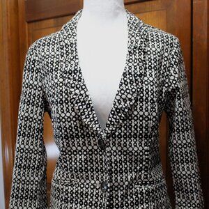 Black & white desgn 3/4 sleeve blazer